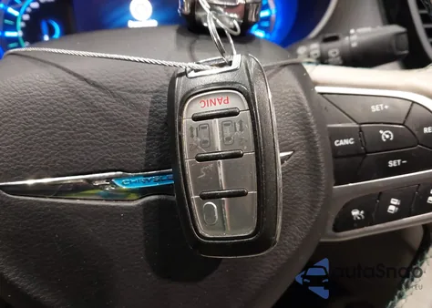 2018 Chrysler Pacifica Hybrid Limited from USA, damaged, VIN 2C4RC1N72JR150161